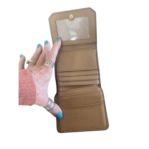 Michael Kors Women’s Wallet Tri Fold Tan Leather - Picture 3 of 9